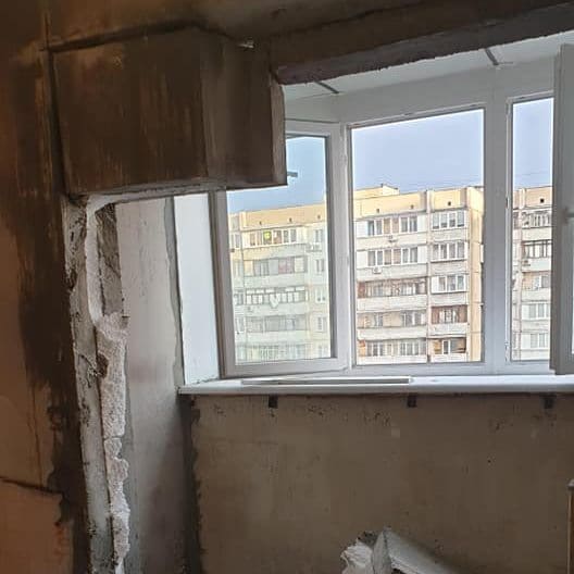 Выход на балкон